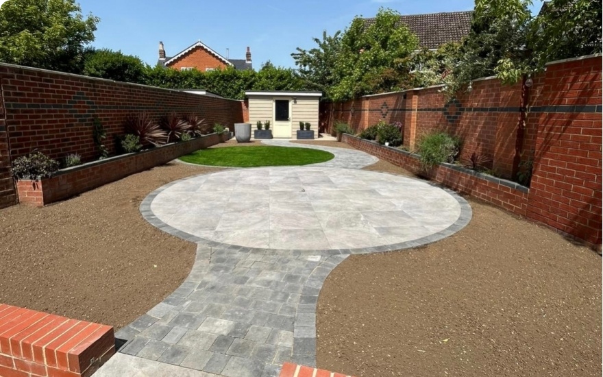 Creation Utilising curving paths in Riseley designed on 10/01/2023