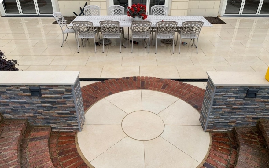 Production Radial circle patio feature in Oxford created on 11/01/2023
