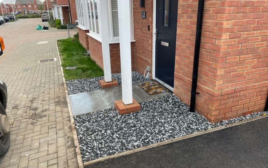 Production Front door paving in Shinfield designed on 05/01/2023